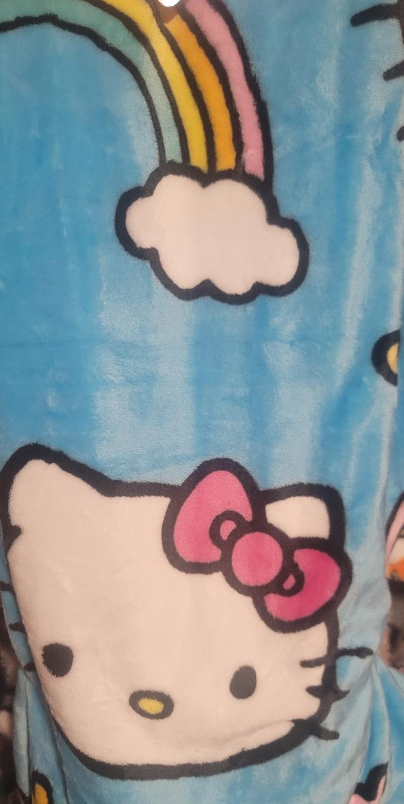 Hello Kitty Blanket